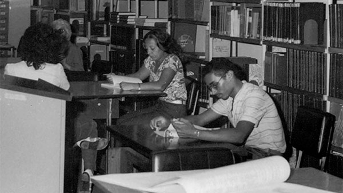 Read more about the article Servidores do IBGE denunciam: transferência do acervo coloca em risco à memória do país